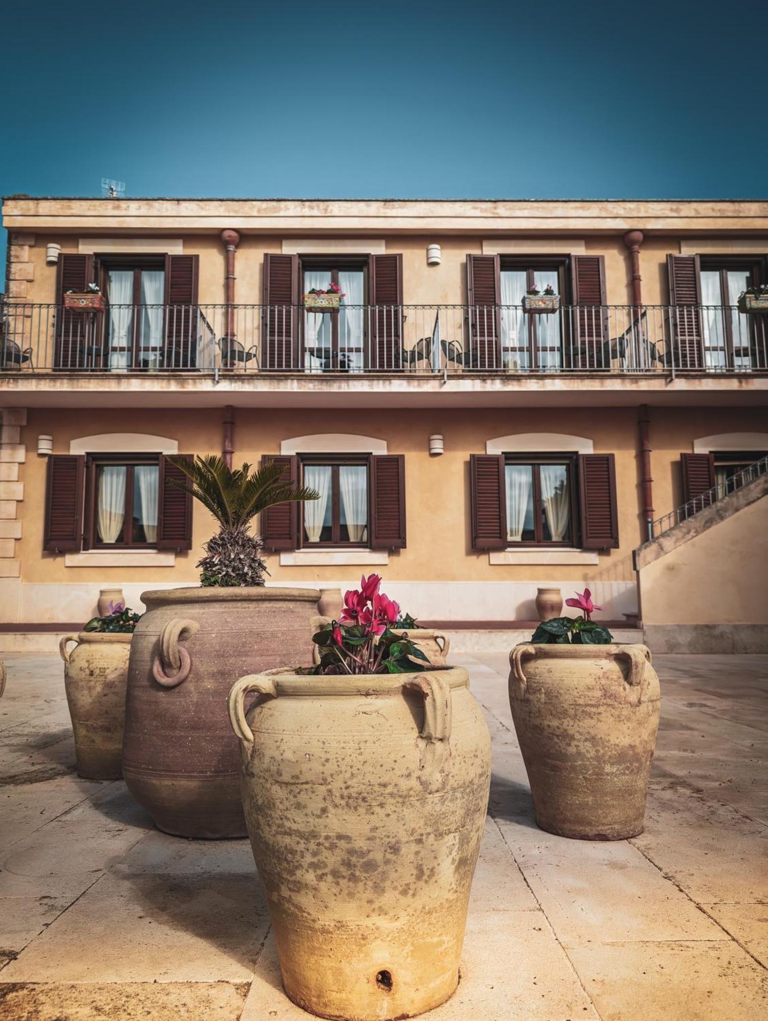 Hotel La Corte Del Sole Lido di Noto Exterior foto