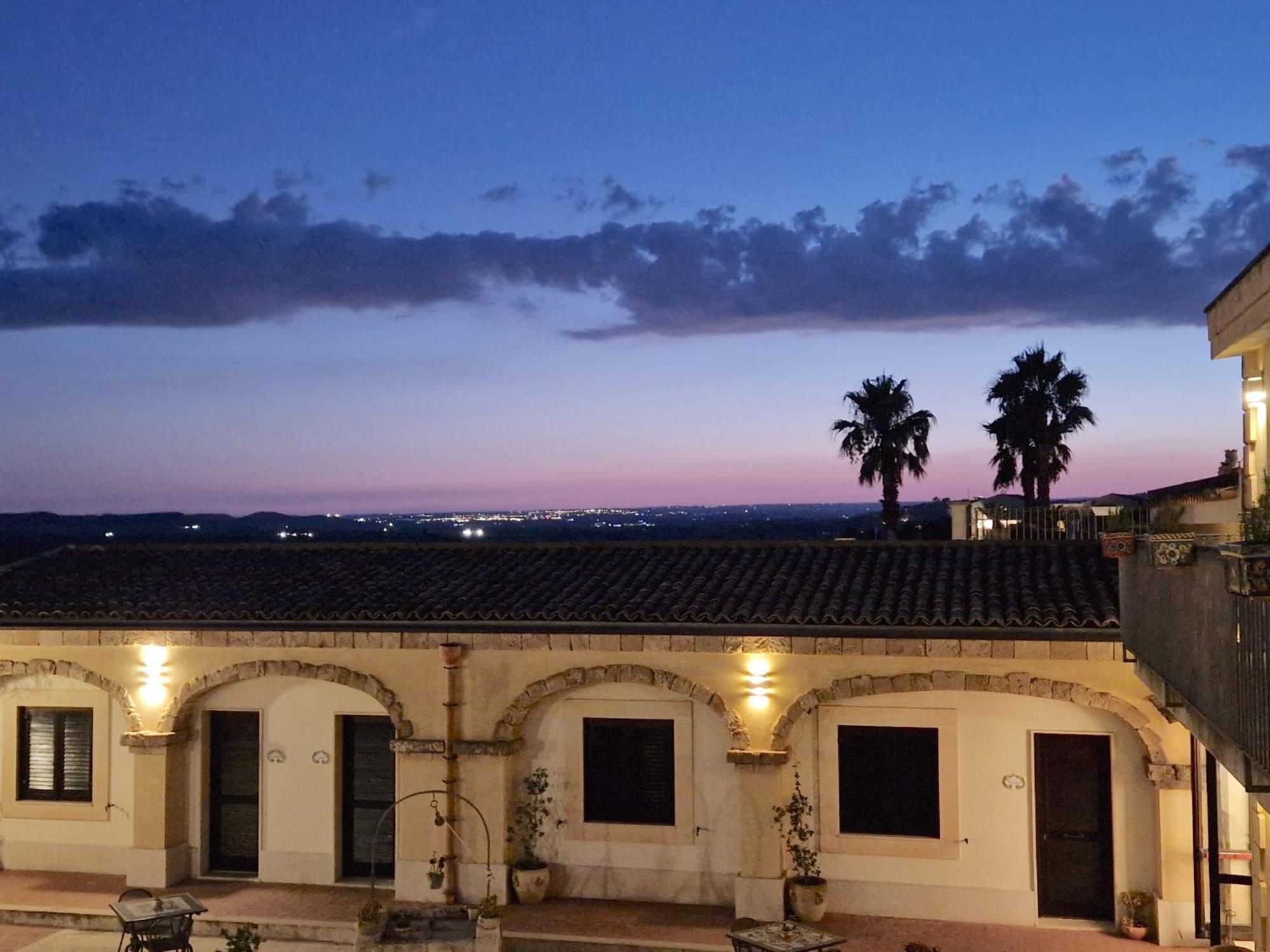 Hotel La Corte Del Sole Lido di Noto Exterior foto