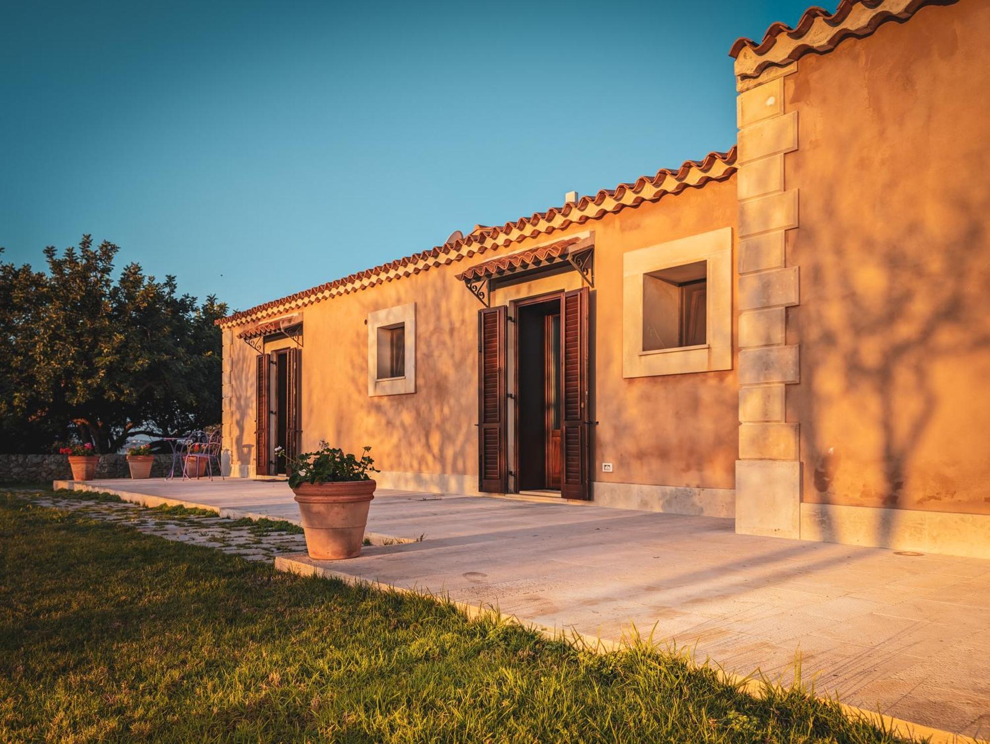 Hotel La Corte Del Sole Lido di Noto Exterior foto